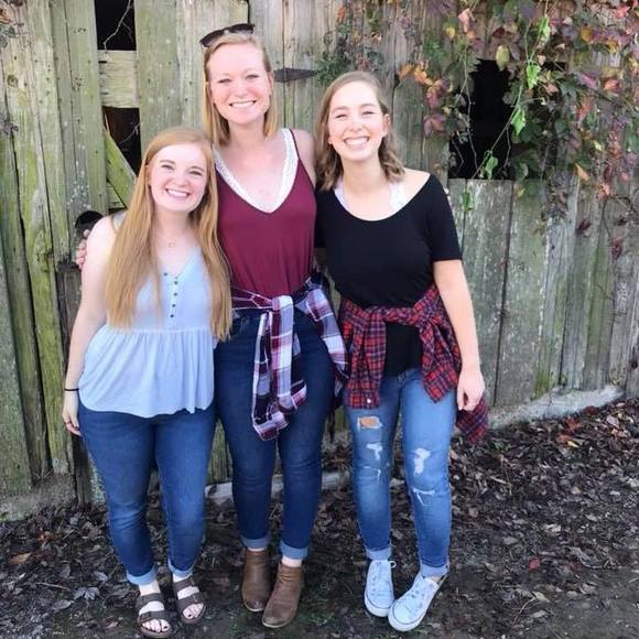 Meet your Posher, Bailey - Picture 1 of 1